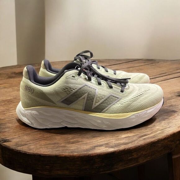 Women's New Balance Fresh Foam x Running Shoe Mint Green *W880N14 Size 10.5 Wide - Picture 1 of 5